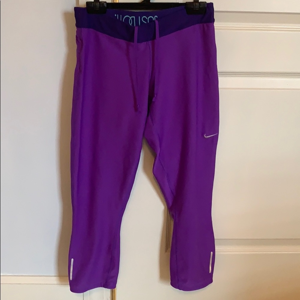 Nike Women’s Crop Legging